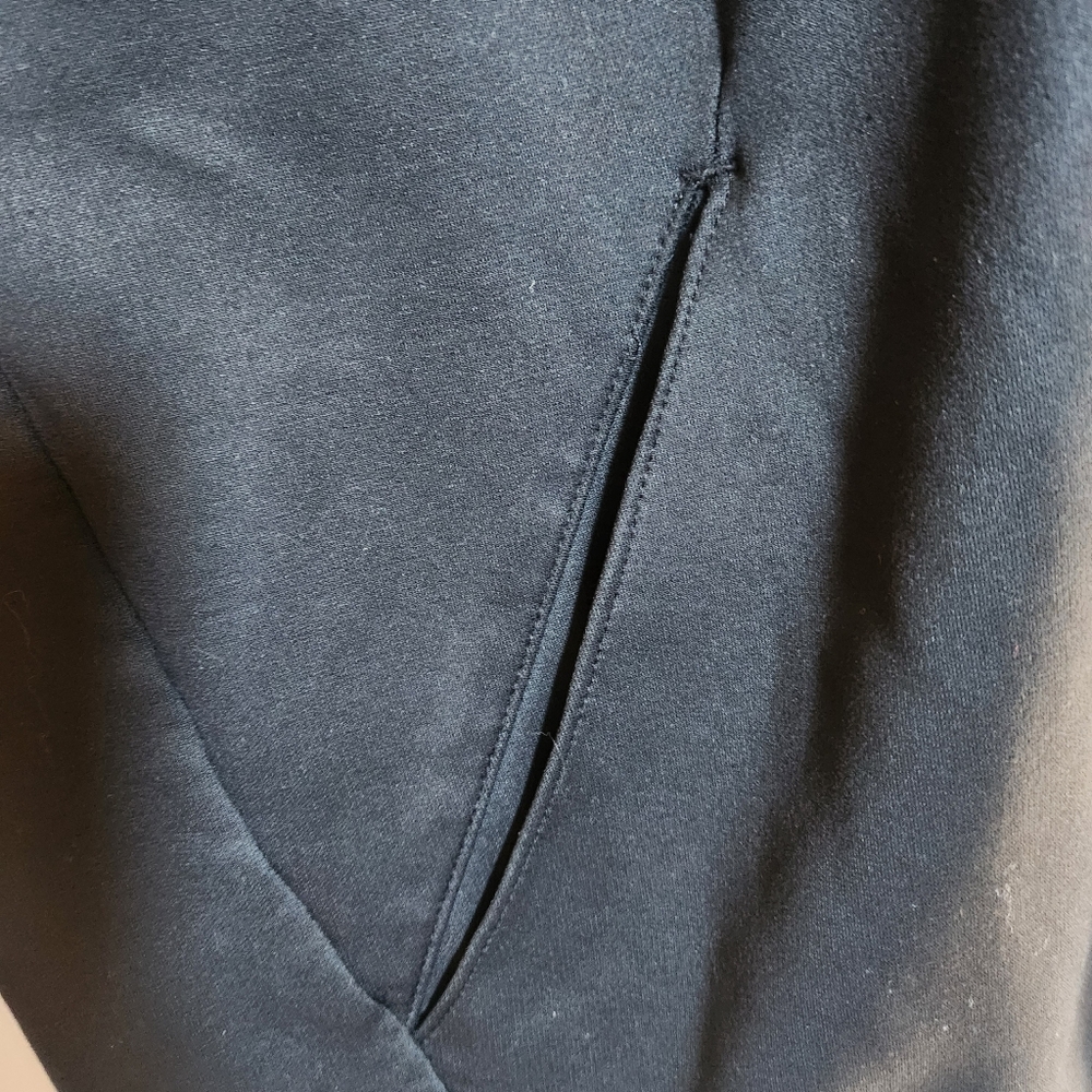 Nike Dri Fit Swoosh Men's Two-Tone Black and Gray Hoodie- Size Large - Picture 6 of 6